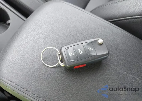 2015 Volkswagen Passat 1.8T Limited Edition from USA, damaged, VIN 1VWAS7A38FC082919